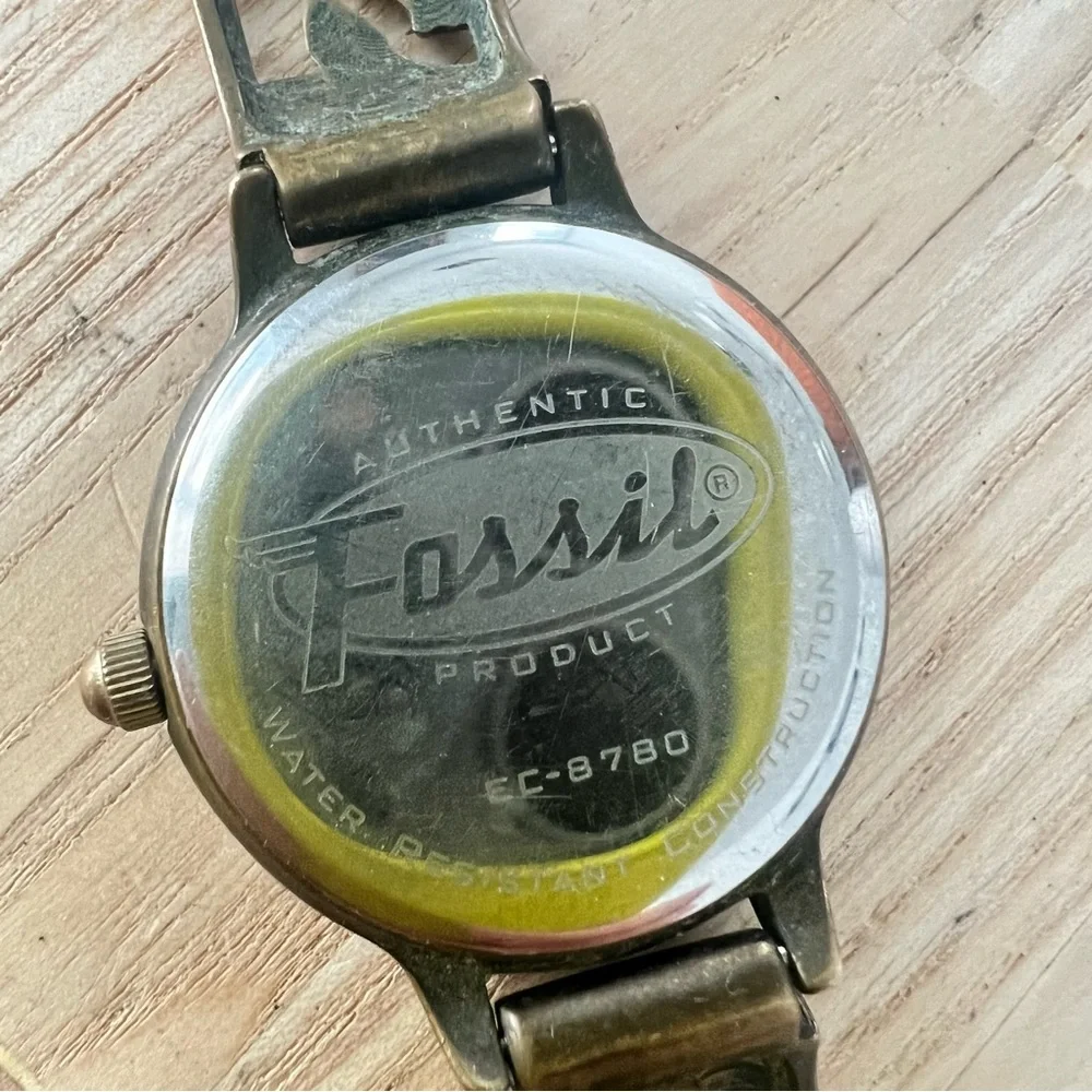 Fossil brand model